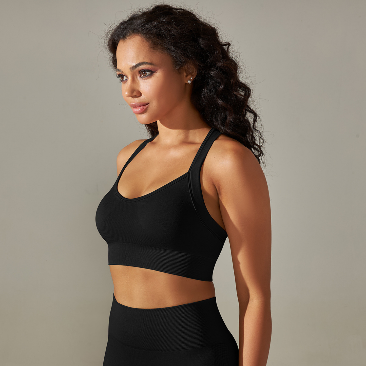 Seamless Sculpt Cross-Back Sports Bra – Ultimate Support & Style