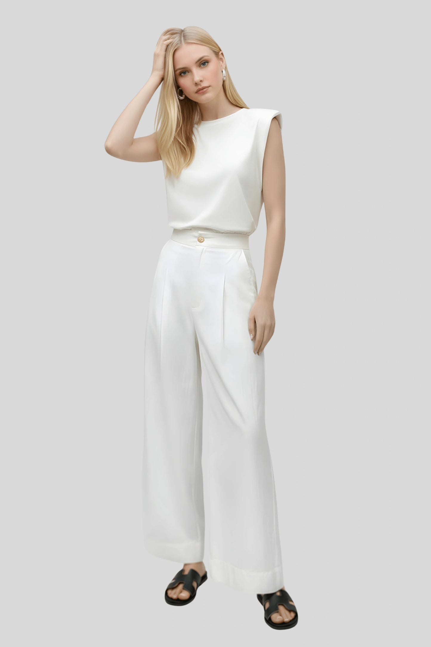 Alzya Sleeveless T-shirt with Padded Shoulders_White